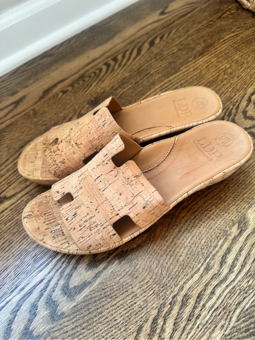 L’Amour des Pieds Catina Platform Sandal - Picture 9 of 10